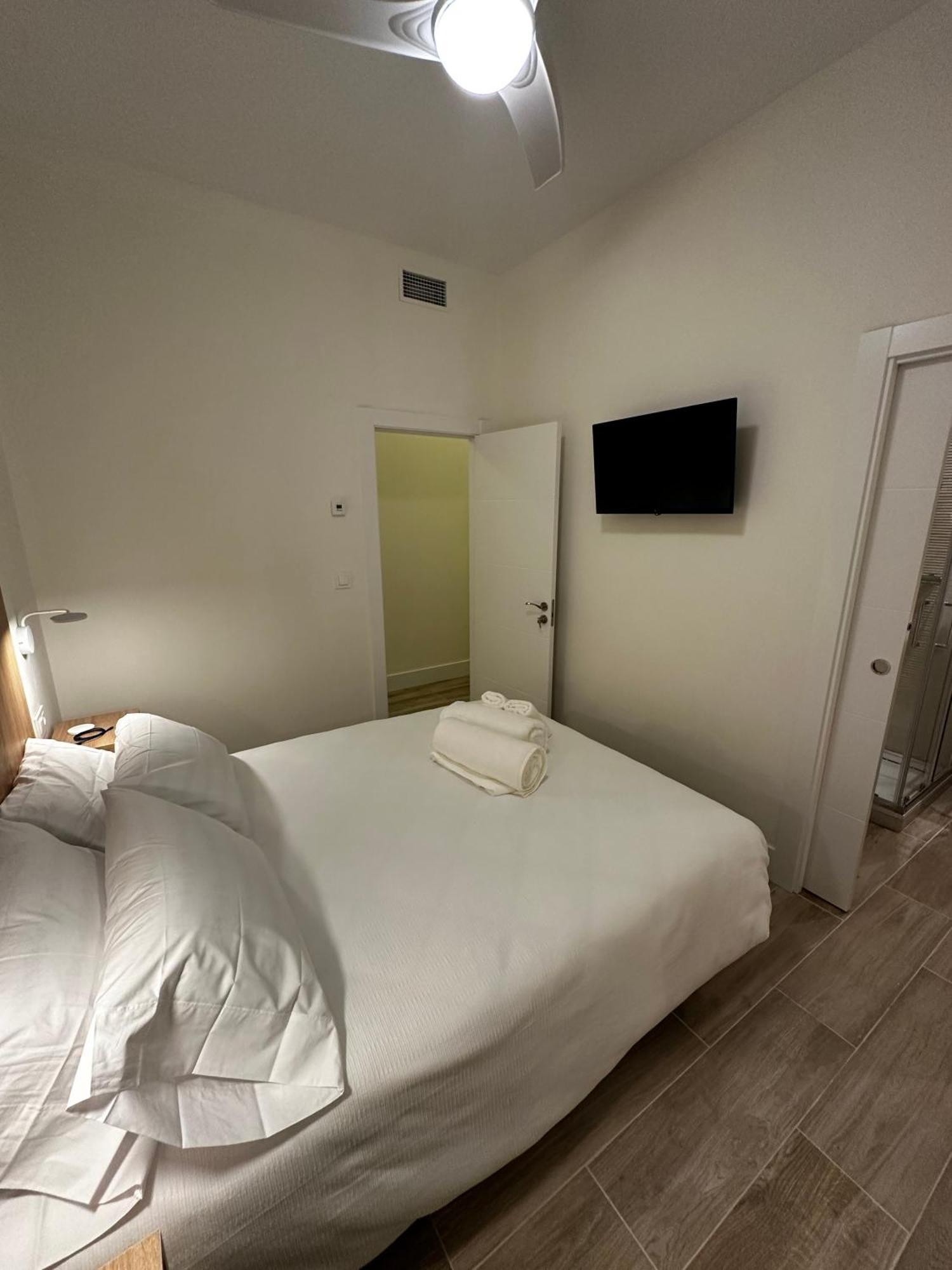 Apartamentos Moncloa Madrid Dış mekan fotoğraf